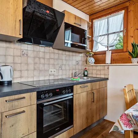 Drei-maedelhaus Ambs 1